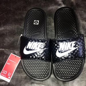 Nike slides